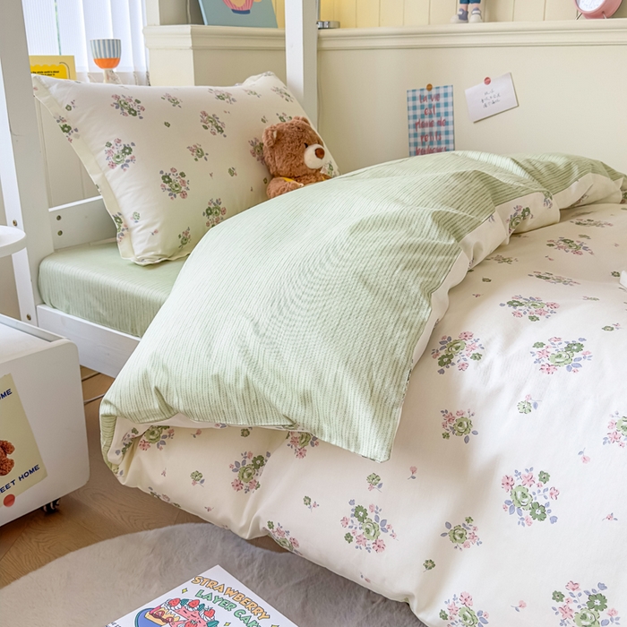 91家纺网 家纺一手货源 找家纺 鑫宇 2025新款全棉纯棉13372宽幅学生上下铺三件套 花香丽影