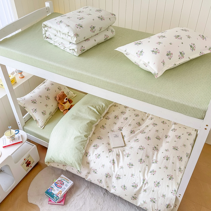 91家纺网 家纺一手货源 找家纺 鑫宇 2025新款全棉纯棉13372宽幅学生上下铺三件套 花香丽影