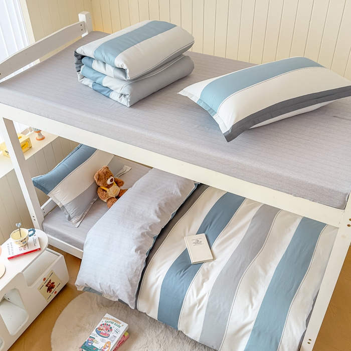 91家纺网 家纺一手货源 找家纺 鑫宇 2025新款全棉纯棉13372宽幅学生上下铺三件套 迷人线条