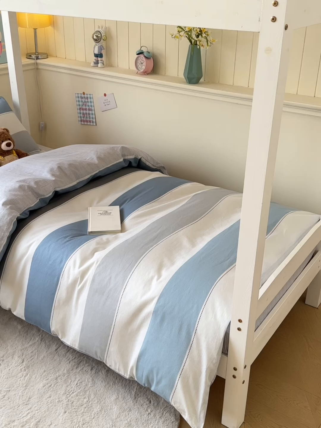 91家纺网 家纺一手货源 找家纺 鑫宇 2025新款全棉纯棉13372宽幅学生上下铺三件套 迷人线条