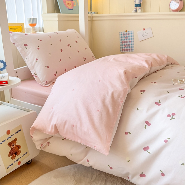 91家纺网 家纺一手货源 找家纺 鑫宇 2025新款全棉纯棉13372宽幅学生上下铺三件套 蜜果