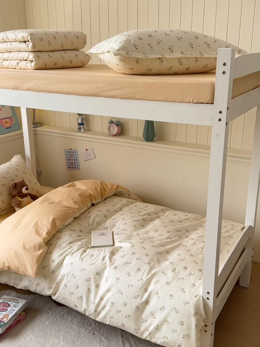 91家纺网 家纺一手货源 找家纺 鑫宇 2025新款全棉纯棉13372宽幅学生上下铺三件套 浅浅花样