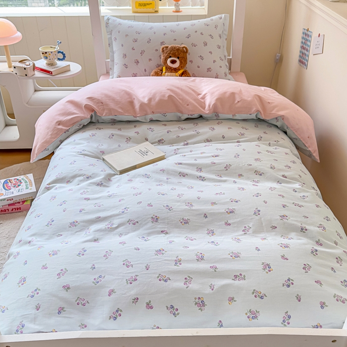 91家纺网 家纺一手货源 找家纺 鑫宇 2025新款全棉纯棉13372宽幅学生上下铺三件套 清风花夏