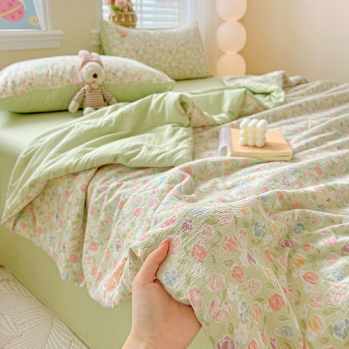 91家纺网 家纺一手货源 找家纺 一比一家纺 2025新款云感皱皱纱简单款夏被夏凉被空调被四件套 郁金香小兔绿