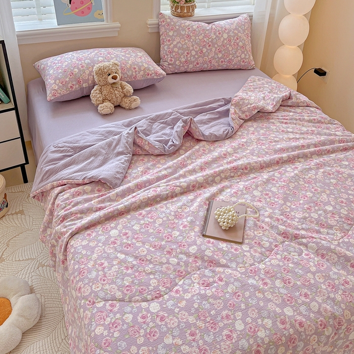 91家纺网 家纺一手货源 找家纺 一比一家纺 2025新款云感皱皱纱简单款夏被夏凉被空调被四件套 十里桃花粉