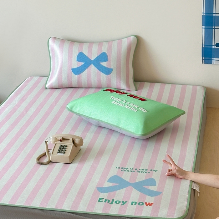 91家纺网 家纺一手货源 找家纺 （总）觅糖2025新款ins冰藤席毛巾绣凉席