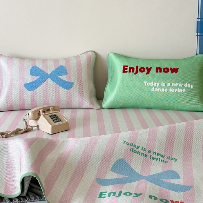 91家纺网 家纺一手货源 找家纺 （总）觅糖2025新款ins冰藤席毛巾绣凉席