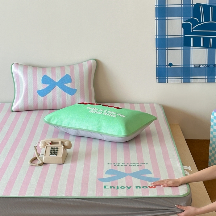 91家纺网 家纺一手货源 找家纺 （总）觅糖2025新款ins冰藤席毛巾绣凉席