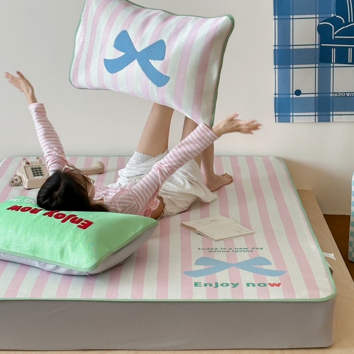 91家纺网 家纺一手货源 找家纺 （总）觅糖2025新款ins冰藤席毛巾绣凉席