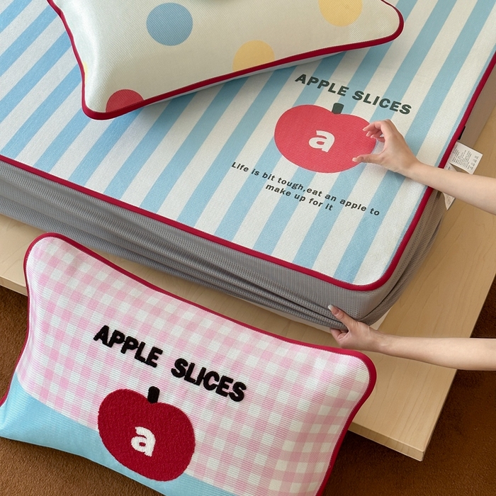 91家纺网 家纺一手货源 找家纺 觅糖2025新款ins冰藤席毛巾绣凉席 苹果气泡