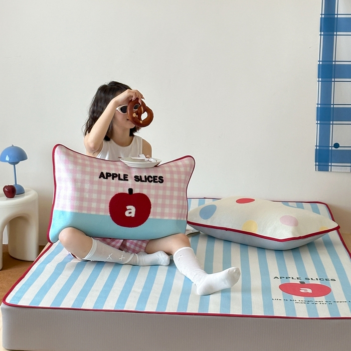 91家纺网 家纺一手货源 找家纺 觅糖2025新款ins冰藤席毛巾绣凉席 苹果气泡