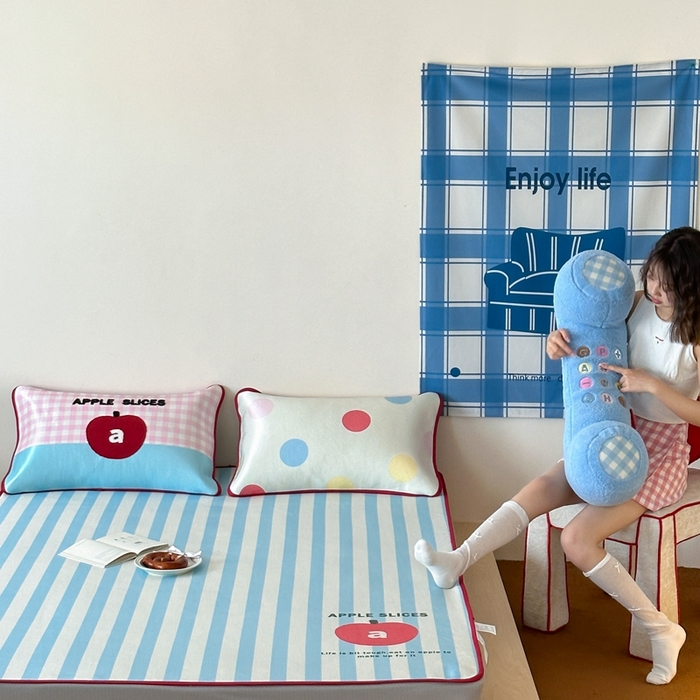 91家纺网 家纺一手货源 找家纺 觅糖2025新款ins冰藤席毛巾绣凉席 苹果气泡