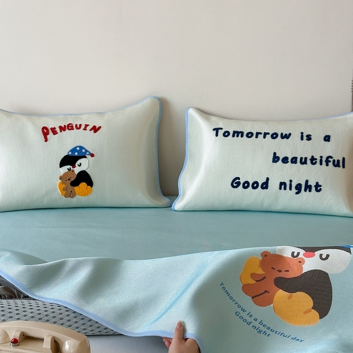 91家纺网 家纺一手货源 找家纺 觅糖2025新款ins冰藤席毛巾绣凉席 企鹅困噜