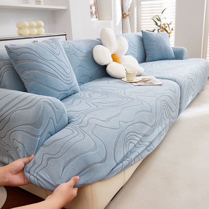 91家纺网 家纺一手货源 找家纺 丝绮鹿 2025新款雕花绒曲意直排松紧款沙发套 雕花绒曲意直排-淡蓝