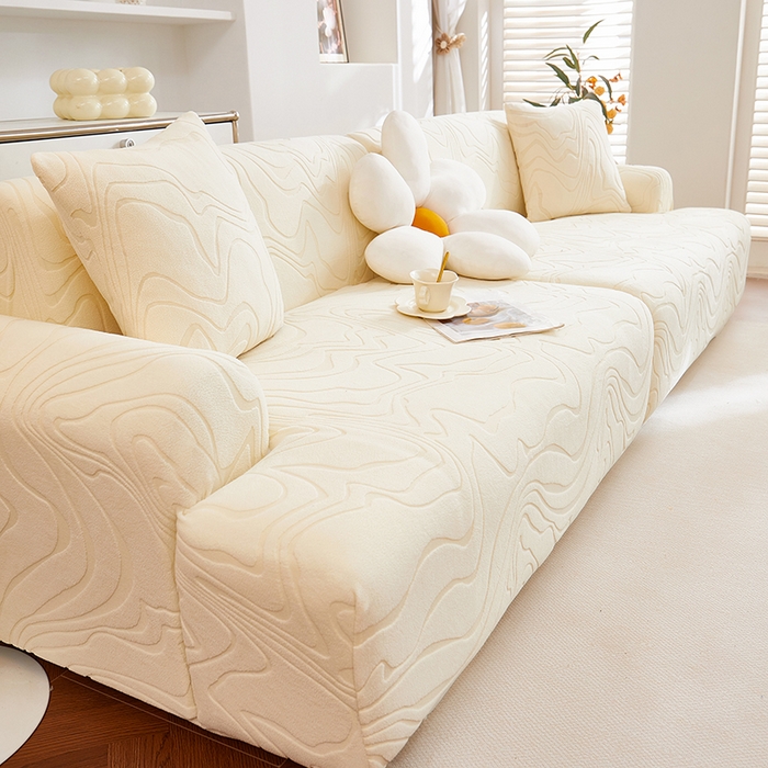 91家纺网 家纺一手货源 找家纺 丝绮鹿 2025新款雕花绒曲意直排松紧款沙发套 雕花绒曲意直排-米白