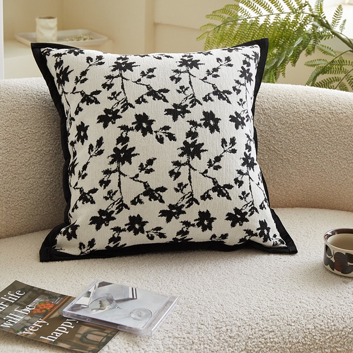 乐坊 2025新款棉麻花式抱枕 小黑花