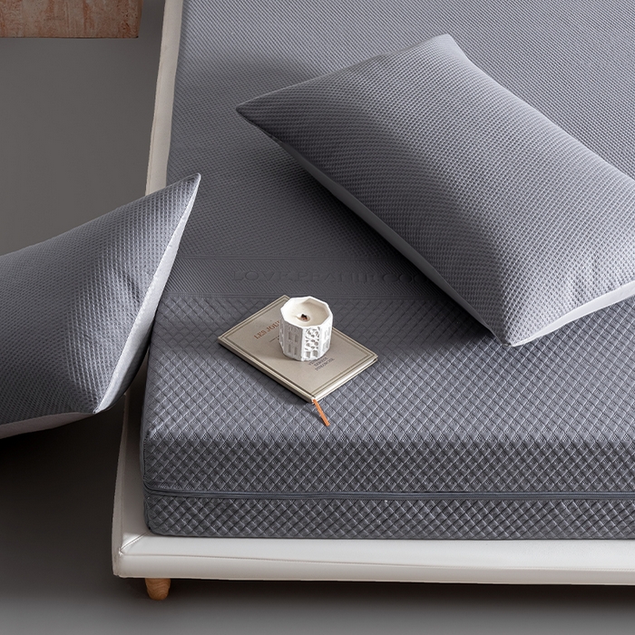 91家纺网 家纺一手货源 找家纺 叠派家纺 2025新款字母压花六面全包单床笠 床笠单件 灰色