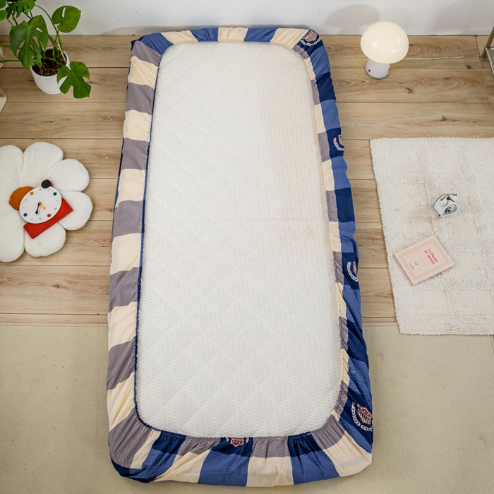 91家纺网 家纺一手货源 找家纺 锦润家纺 2025新款12868床笠床垫套全棉印花学生三件套六件套多件套蓝大格