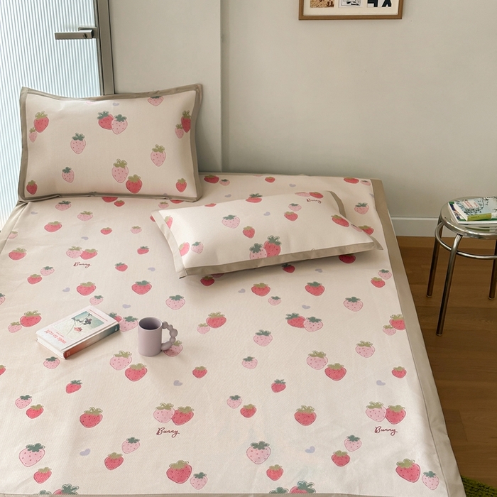 91家纺网 家纺一手货源 找家纺 觅糖家纺 2025春夏新款A类抗菌养生冰藤凉席席子 缤纷莓果