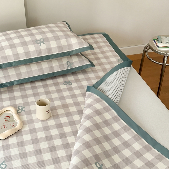 91家纺网 家纺一手货源 找家纺 觅糖家纺 2025春夏新款A类抗菌养生冰藤凉席席子 灰格蝴蝶结