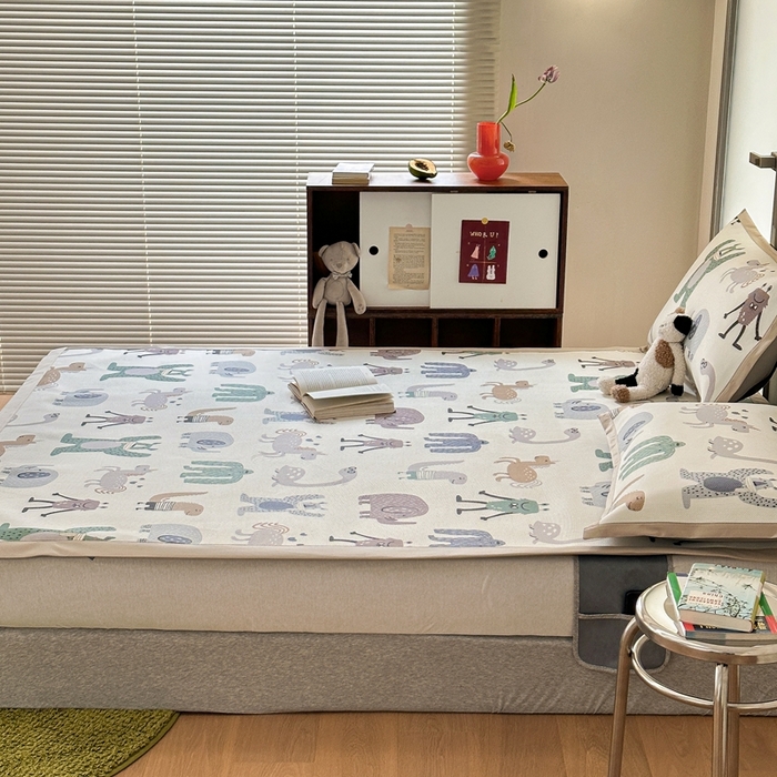 91家纺网 家纺一手货源 找家纺 觅糖家纺 2025春夏新款A类抗菌养生冰藤凉席席子 魔幻世界