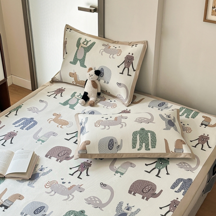 91家纺网 家纺一手货源 找家纺 觅糖家纺 2025春夏新款A类抗菌养生冰藤凉席席子 魔幻世界