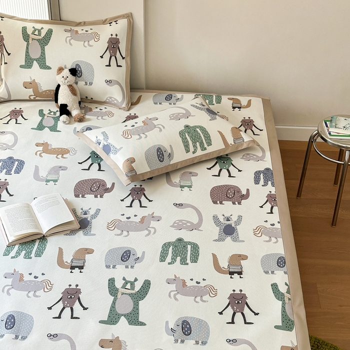 91家纺网 家纺一手货源 找家纺 觅糖家纺 2025春夏新款A类抗菌养生冰藤凉席席子 魔幻世界