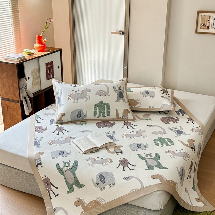 91家纺网 家纺一手货源 找家纺 觅糖家纺 2025春夏新款A类抗菌养生冰藤凉席席子 魔幻世界