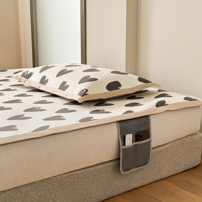 91家纺网 家纺一手货源 找家纺 觅糖家纺 2025春夏新款A类抗菌养生冰藤凉席席子 小爱心