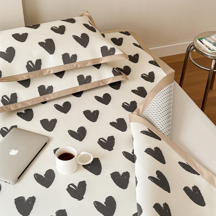 91家纺网 家纺一手货源 找家纺 觅糖家纺 2025春夏新款A类抗菌养生冰藤凉席席子 小爱心