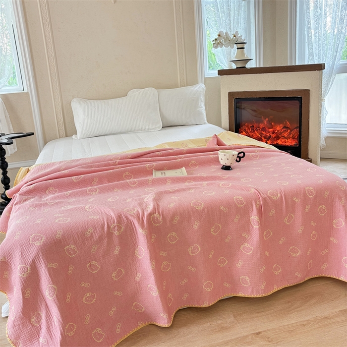 91家纺网 家纺一手货源 找家纺 嘉汀兰家居 2025新款全棉纯棉纱布提花盖毯KT猫-粉