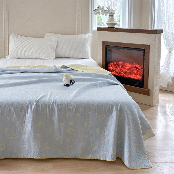 91家纺网 家纺一手货源 找家纺 嘉汀兰家居 2025新款全棉纯棉纱布提花盖毯KT猫-蓝