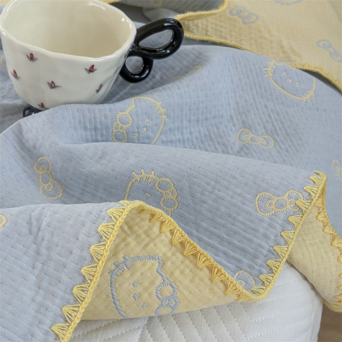 91家纺网 家纺一手货源 找家纺 嘉汀兰家居 2025新款全棉纯棉纱布提花盖毯KT猫-蓝