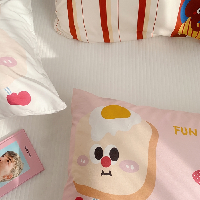 91家纺网 家纺一手货源 找家纺 柚可家居 2024新款数码定版全棉单枕套系列-ele象+草莓吐司 草莓