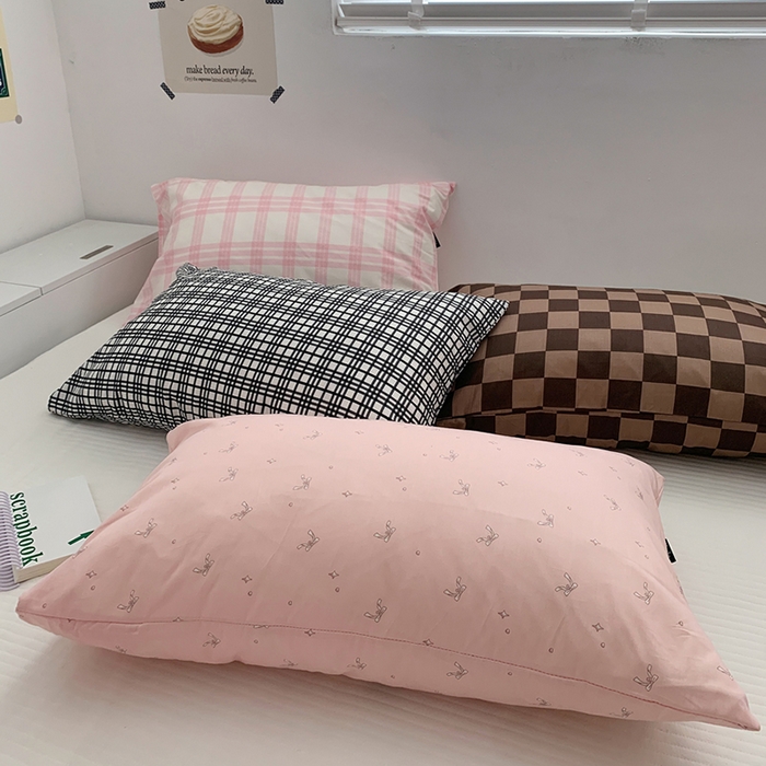 91家纺网 家纺一手货源 找家纺 柚可家居 2024新款40支全棉活性印染格子纯棉单枕套 黑格子单枕套