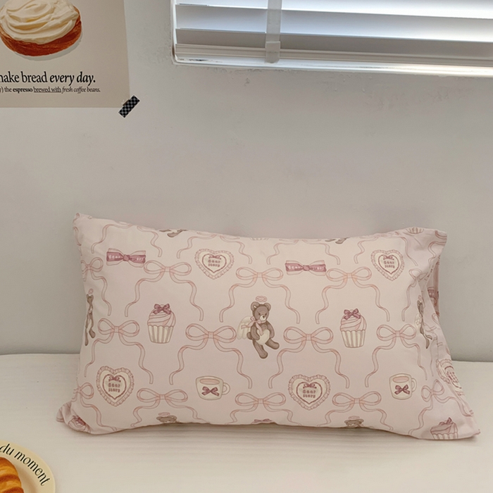 91家纺网 家纺一手货源 找家纺 柚可家居 2024新款活性印花小熊系列单枕套 爱心小熊