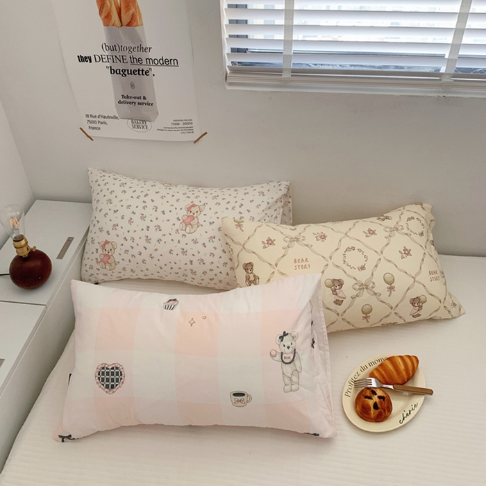 91家纺网 家纺一手货源 找家纺 柚可家居 2024新款活性印花小熊系列单枕套 糖果小熊