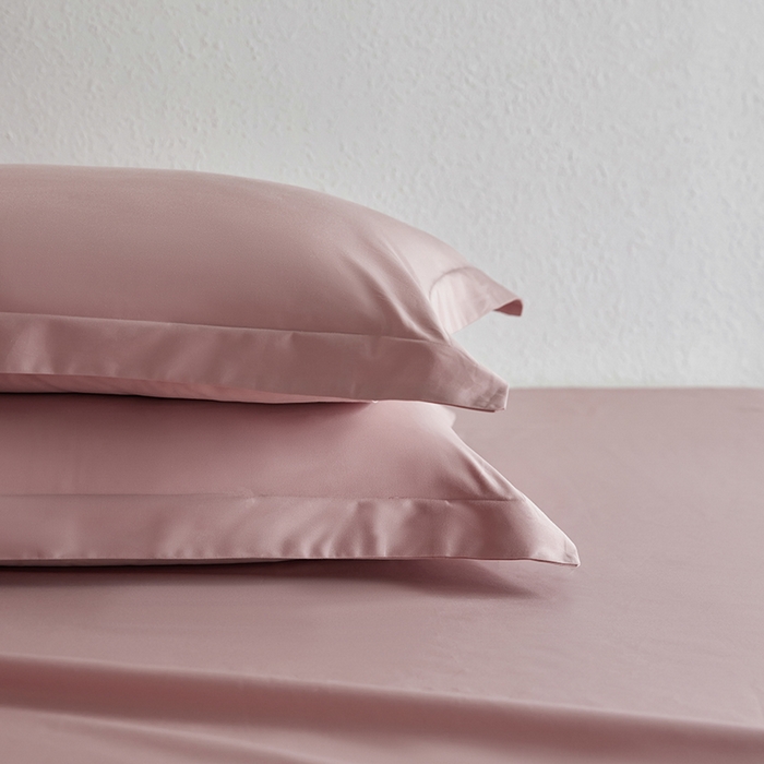 91家纺网 家纺一手货源 找家纺 轩和家居 2025新款50S贡缎长绒棉纯棉单枕套单品枕套枕套单件 复古粉