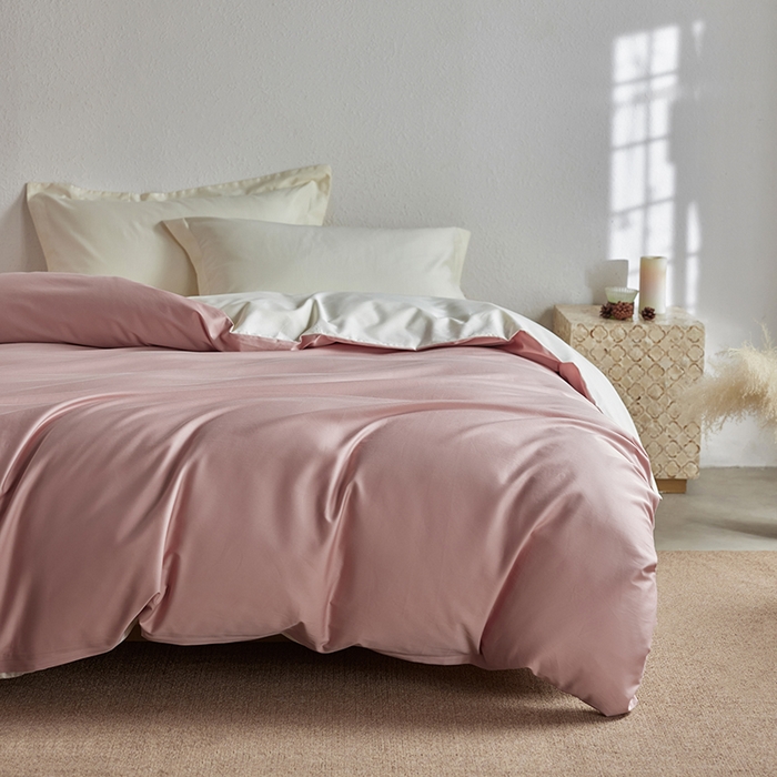 91家纺网 家纺一手货源 找家纺 轩和家居 2025新款50S贡缎长绒棉纯棉单被套单品被套被套单件 复古粉+奶芋黄