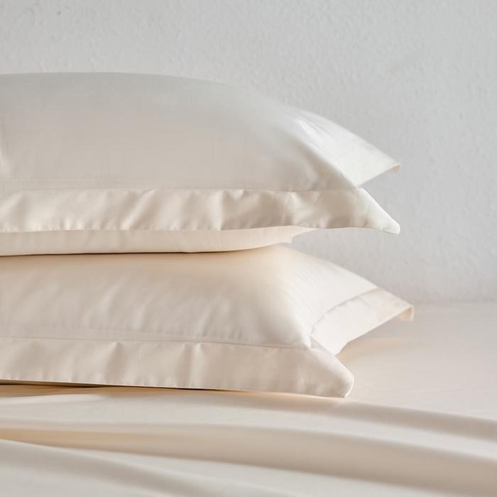 91家纺网 家纺一手货源 找家纺 轩和家居 2025新款50S贡缎长绒棉纯棉单枕套单品枕套枕套单件 奶芋黄