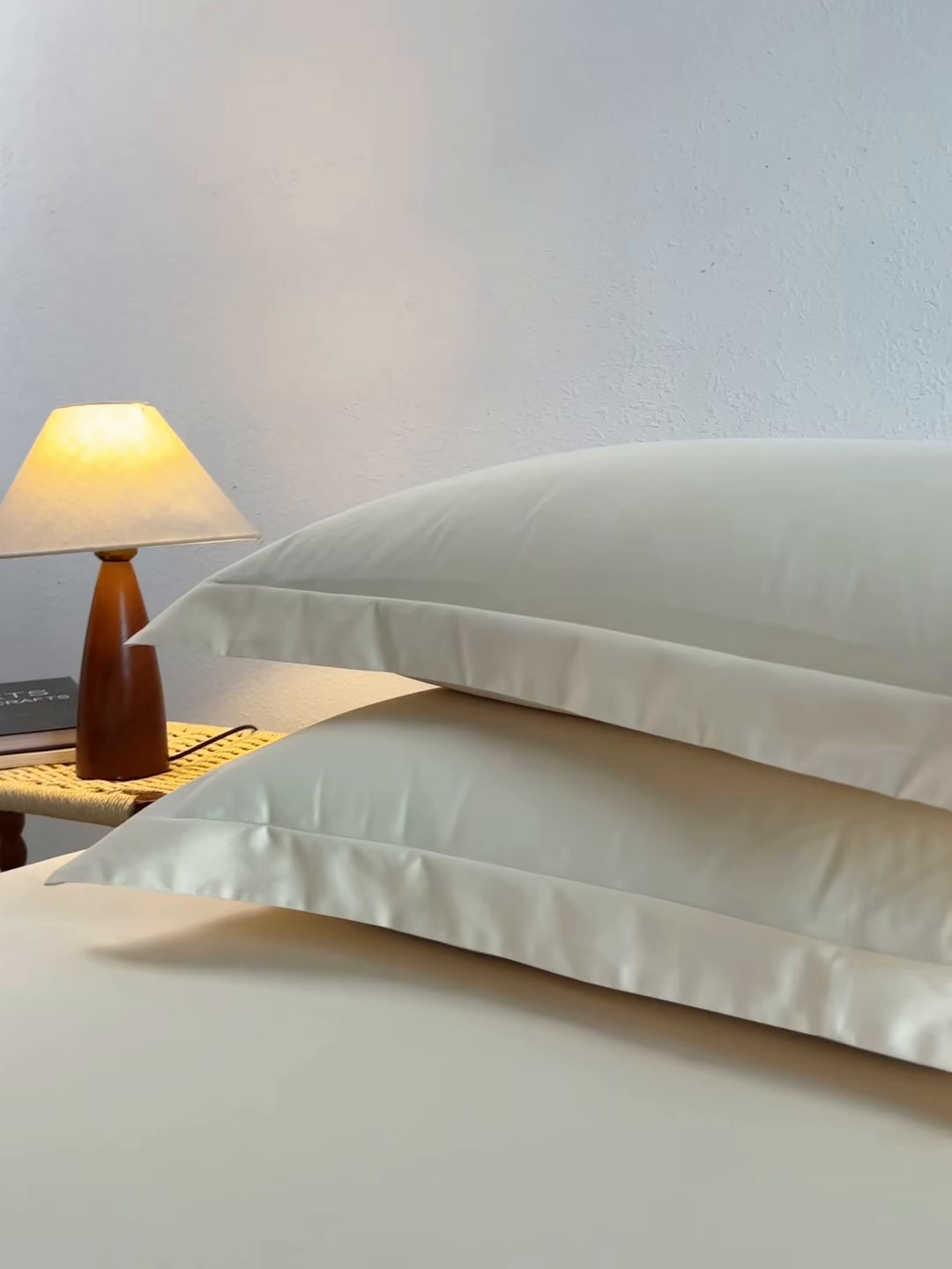 91家纺网 家纺一手货源 找家纺 轩和家居 2025新款50S贡缎长绒棉纯棉单枕套单品枕套枕套单件 奶芋黄