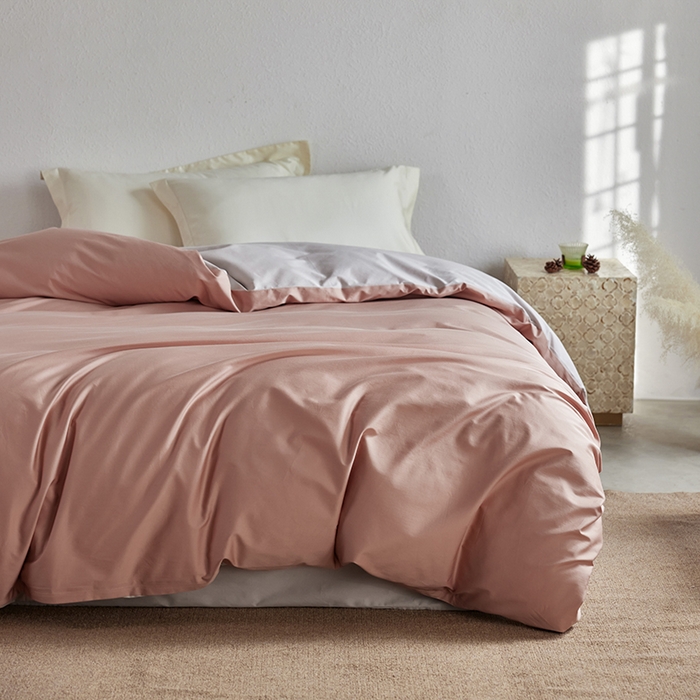 91家纺网 家纺一手货源 找家纺 轩和家居 2025新款50S贡缎长绒棉纯棉单被套单品被套被套单件 罗卡芙+迷雾灰