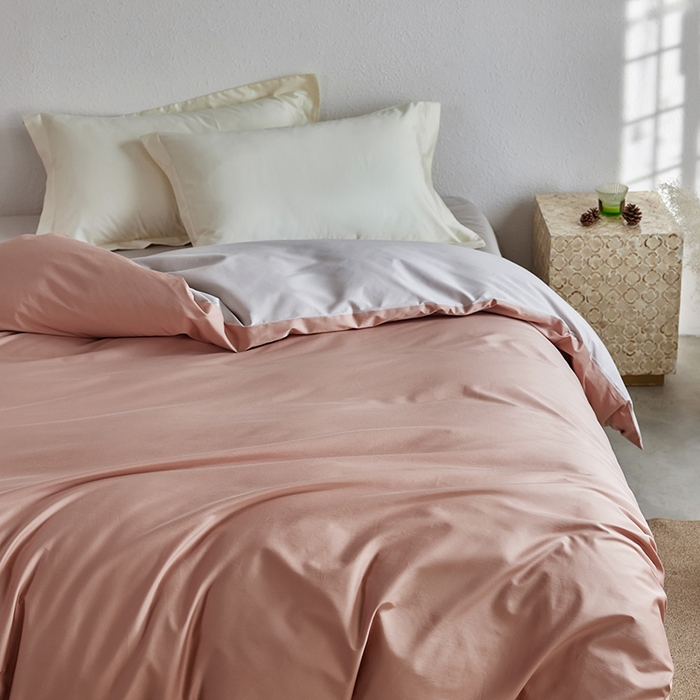 91家纺网 家纺一手货源 找家纺 轩和家居 2025新款50S贡缎长绒棉纯棉单被套单品被套被套单件 罗卡芙+迷雾灰