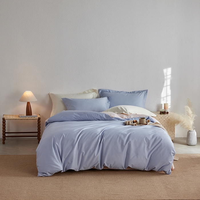 91家纺网 家纺一手货源 找家纺 轩和家居 2025新款50S贡缎长绒棉纯棉四件套 碧落蓝+夏恋粉