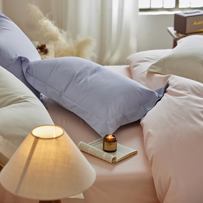 91家纺网 家纺一手货源 找家纺 轩和家居 2025新款50S贡缎长绒棉纯棉四件套 碧落蓝+夏恋粉