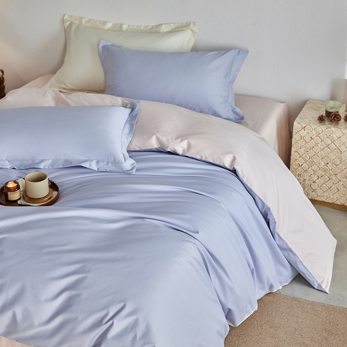 91家纺网 家纺一手货源 找家纺 轩和家居 2025新款50S贡缎长绒棉纯棉四件套 碧落蓝+夏恋粉
