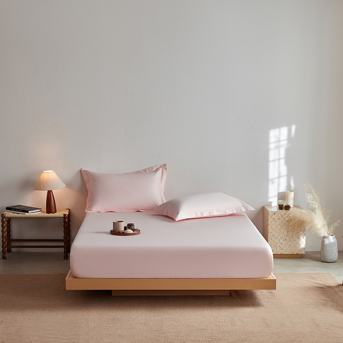 91家纺网 家纺一手货源 找家纺 轩和家居 2025新款50S贡缎长绒棉纯棉单床笠单品床笠床笠单件 夏恋粉