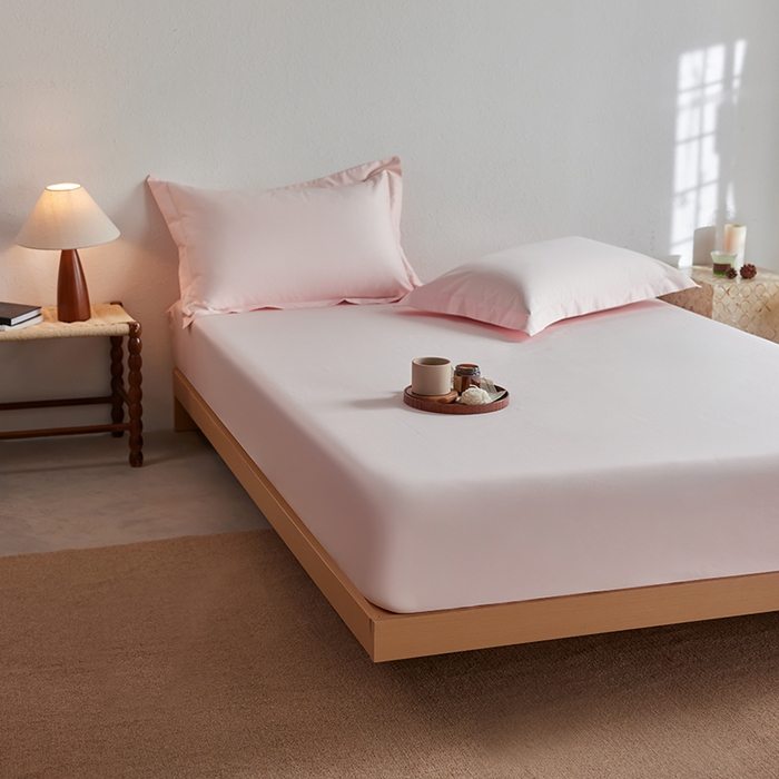 91家纺网 家纺一手货源 找家纺 轩和家居 2025新款50S贡缎长绒棉纯棉单床笠单品床笠床笠单件 夏恋粉