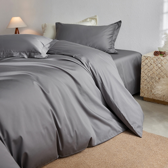 91家纺网 家纺一手货源 找家纺 轩和家居 2025新款50S贡缎长绒棉纯棉四件套 梦境灰