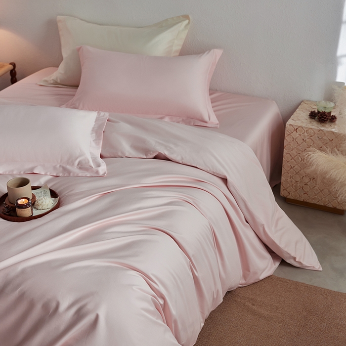 91家纺网 家纺一手货源 找家纺 轩和家居 2025新款50S贡缎长绒棉纯棉四件套 夏恋粉